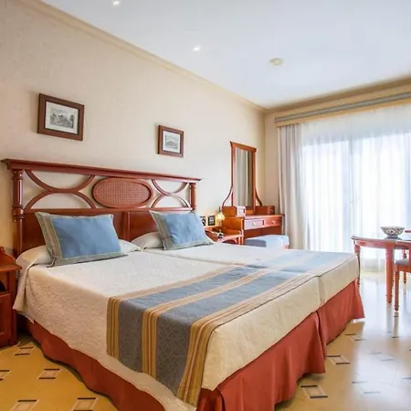 Standard Single Room, Breakfast Including, At 200mt From The In Cristianos