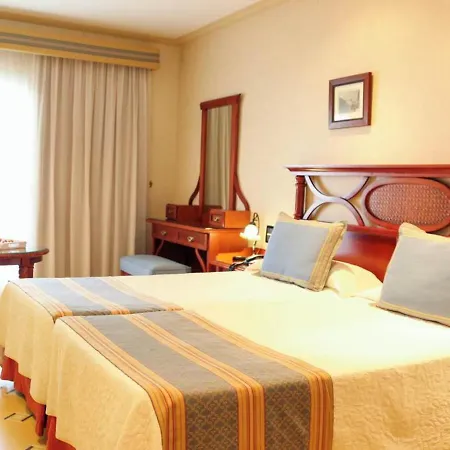 Standard Single Room, Breakfast Including, At 200mt From The In Cristianos *